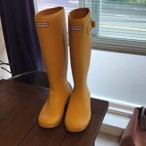 Hunter rain boots